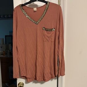 Women's mauve V-Neck Top with Sequin Trim